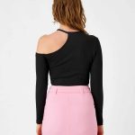 Crop T-Shirt Long Sleeve Window Detailed - Image 4